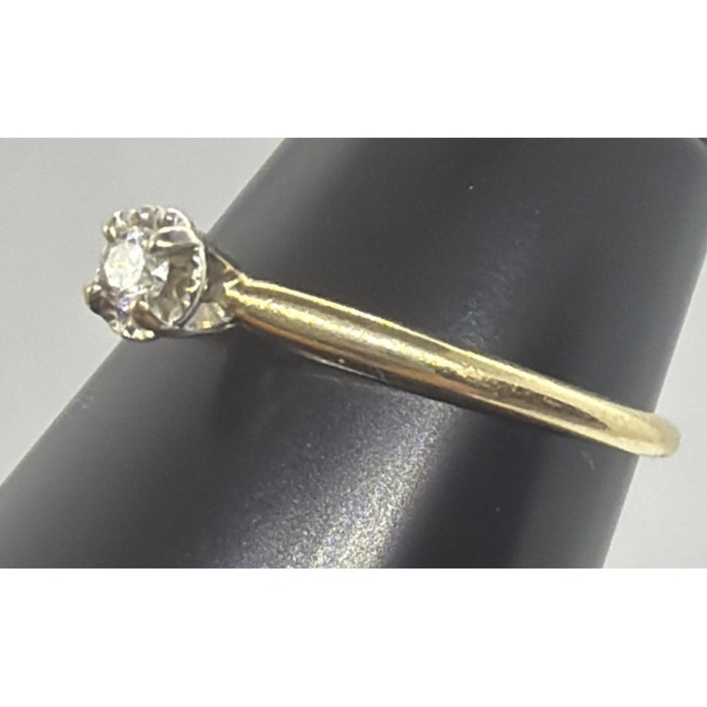 14K gold diamond ring Size 6? Vintage 1.55g